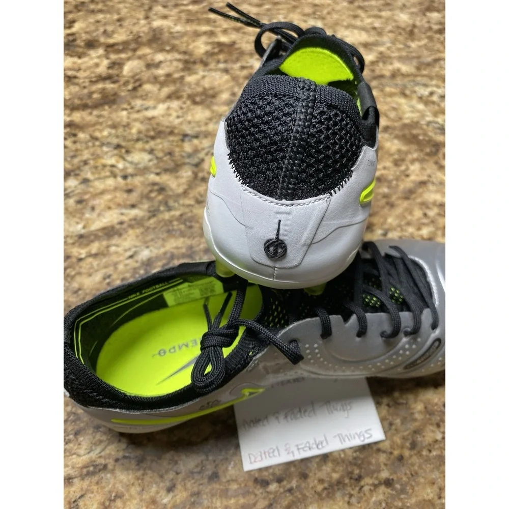 Men Size 9.5 Nike Tiempo Legend 10 Elite AG Pro Soccer Cleats Silver HF4378-002 - Picture 4 of 6
